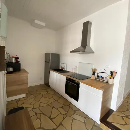 Le Petit Courrier Apartment